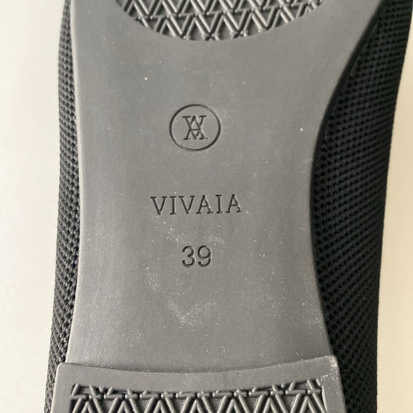 Vivaia Black Flat Loafers - Picture 3 of 3